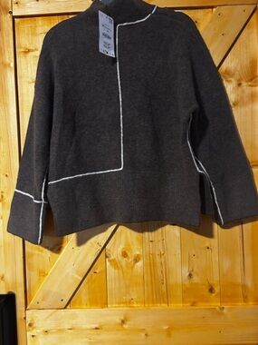 NWT-ZARA Contrast Piping Knit High Neck Sweater Brown / Ecru  Size Medium